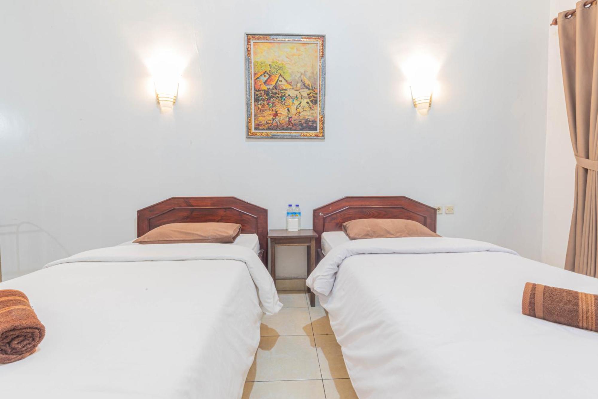 Transit Inn Senggigi Mangsit Exterior foto
